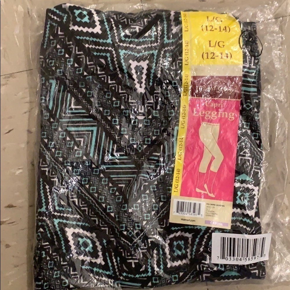 FADED GLORY CAPRI LEGGINGS